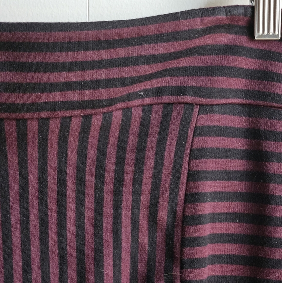Loft Striped Pencil Skirt in Women's 8 - Picture 4 of 15